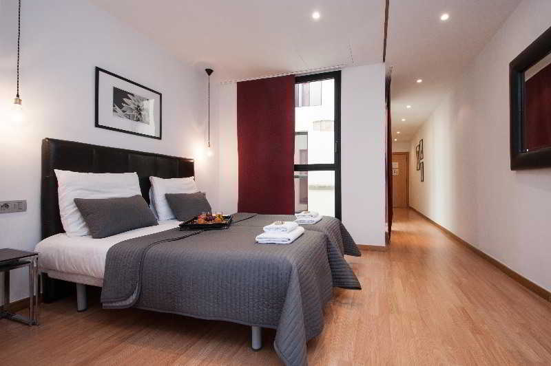 Short Stay Group Liceu Serviced Apartments バルセロナ エクステリア 写真