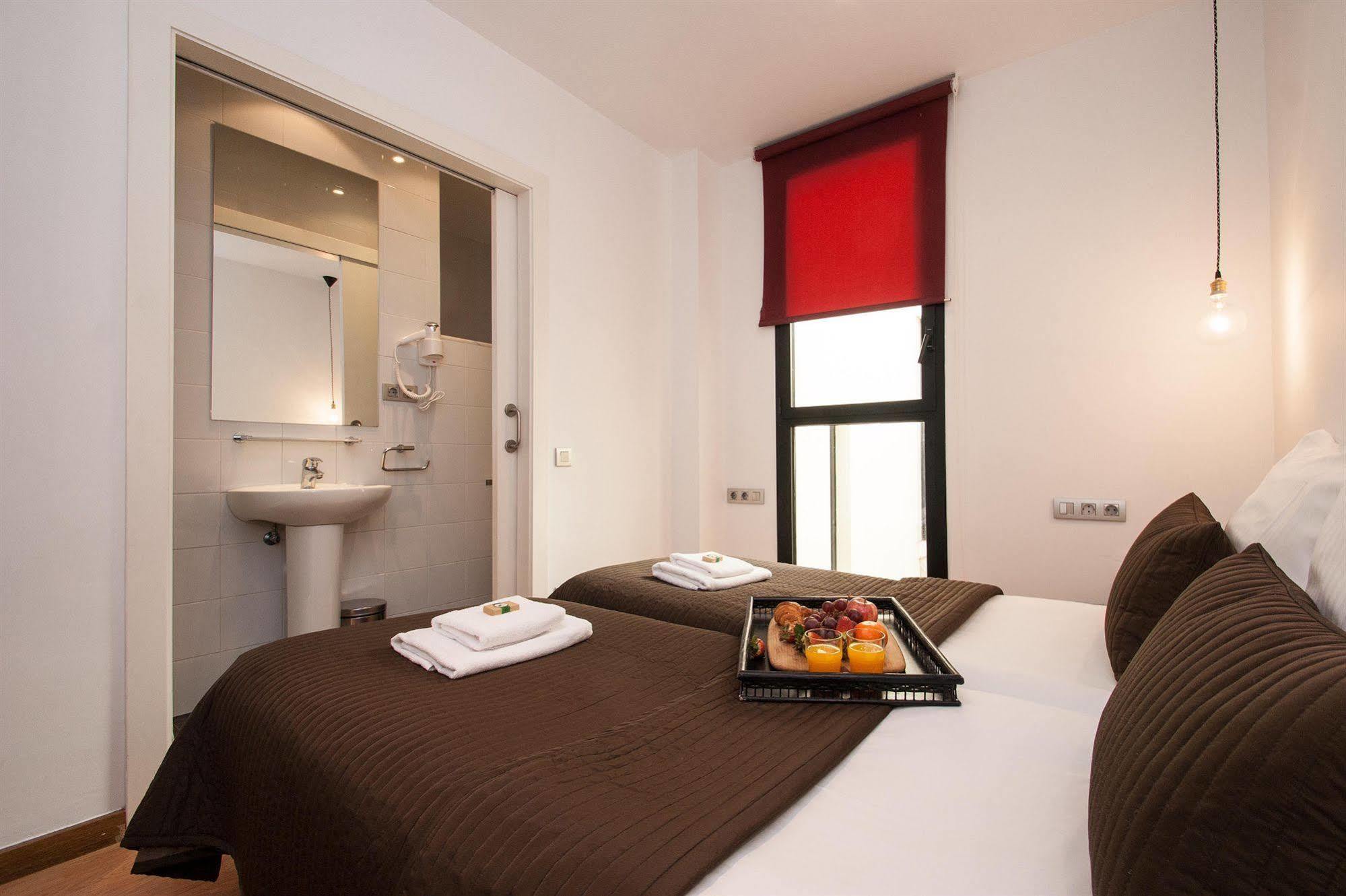 Short Stay Group Liceu Serviced Apartments バルセロナ エクステリア 写真
