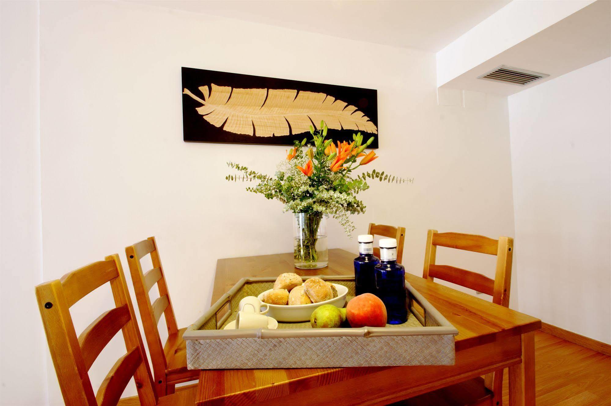 Short Stay Group Liceu Serviced Apartments バルセロナ エクステリア 写真