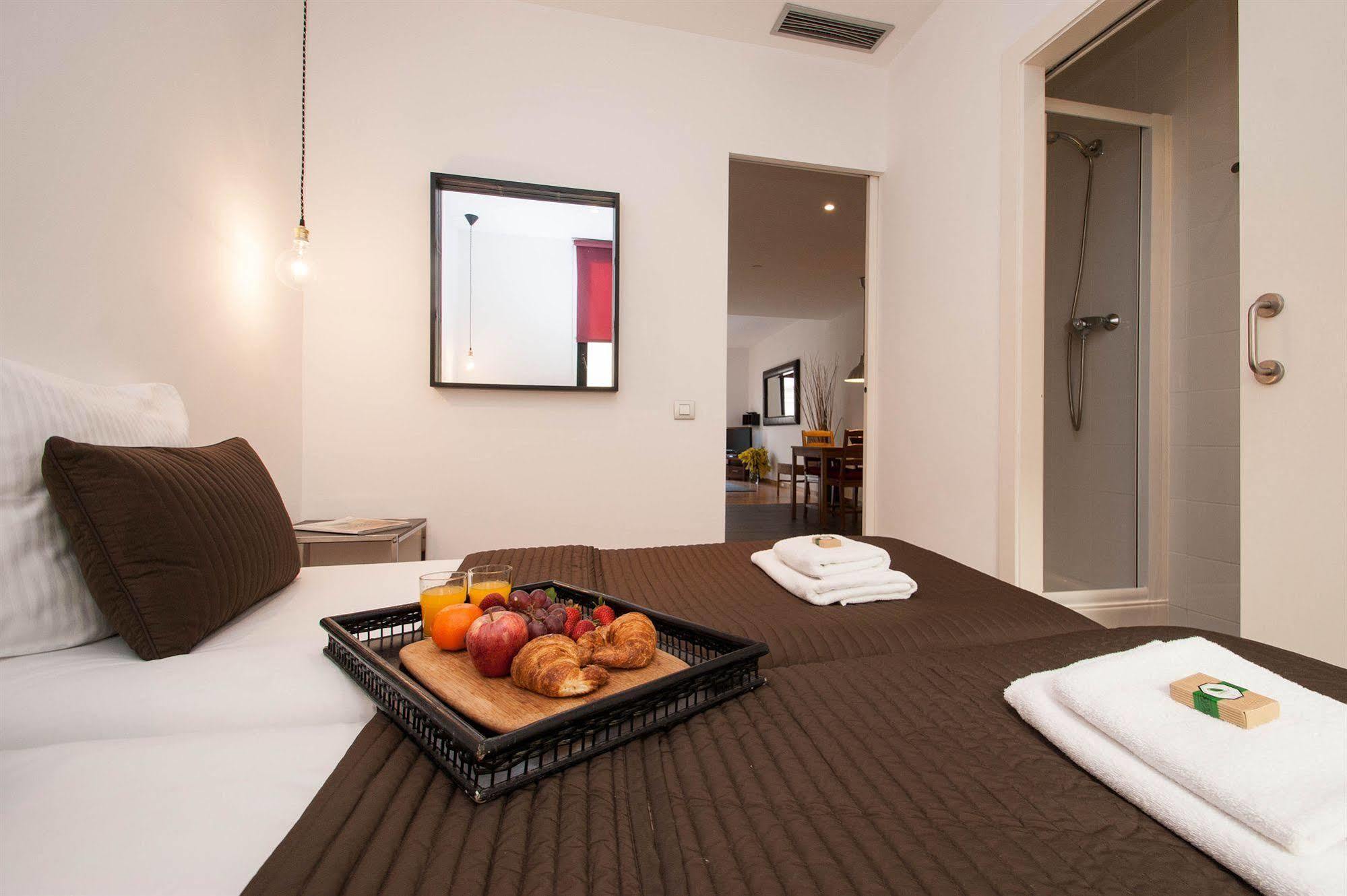 Short Stay Group Liceu Serviced Apartments バルセロナ エクステリア 写真