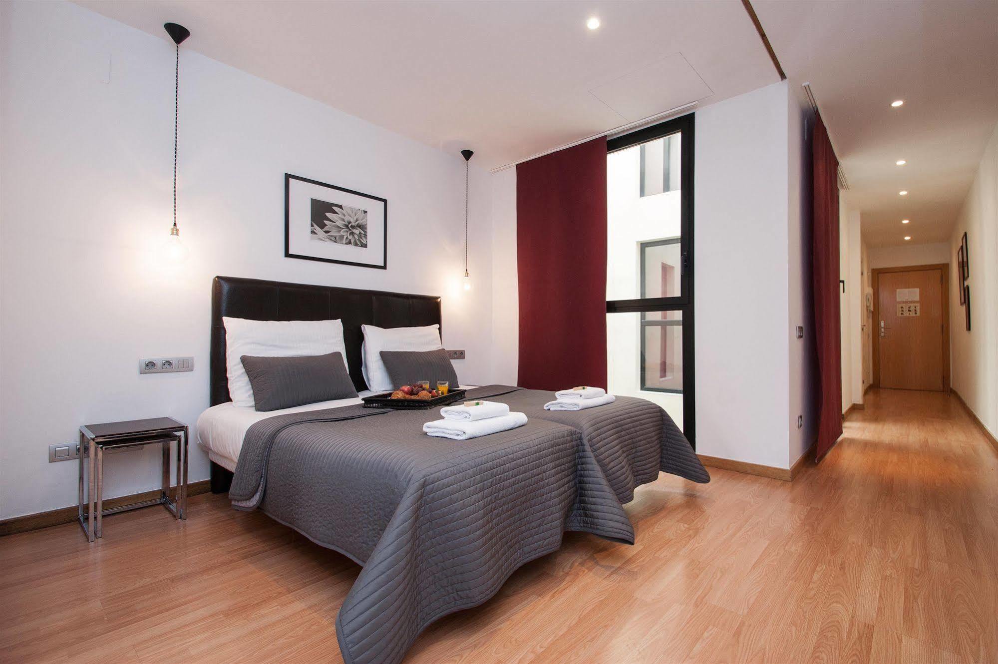 Short Stay Group Liceu Serviced Apartments バルセロナ エクステリア 写真
