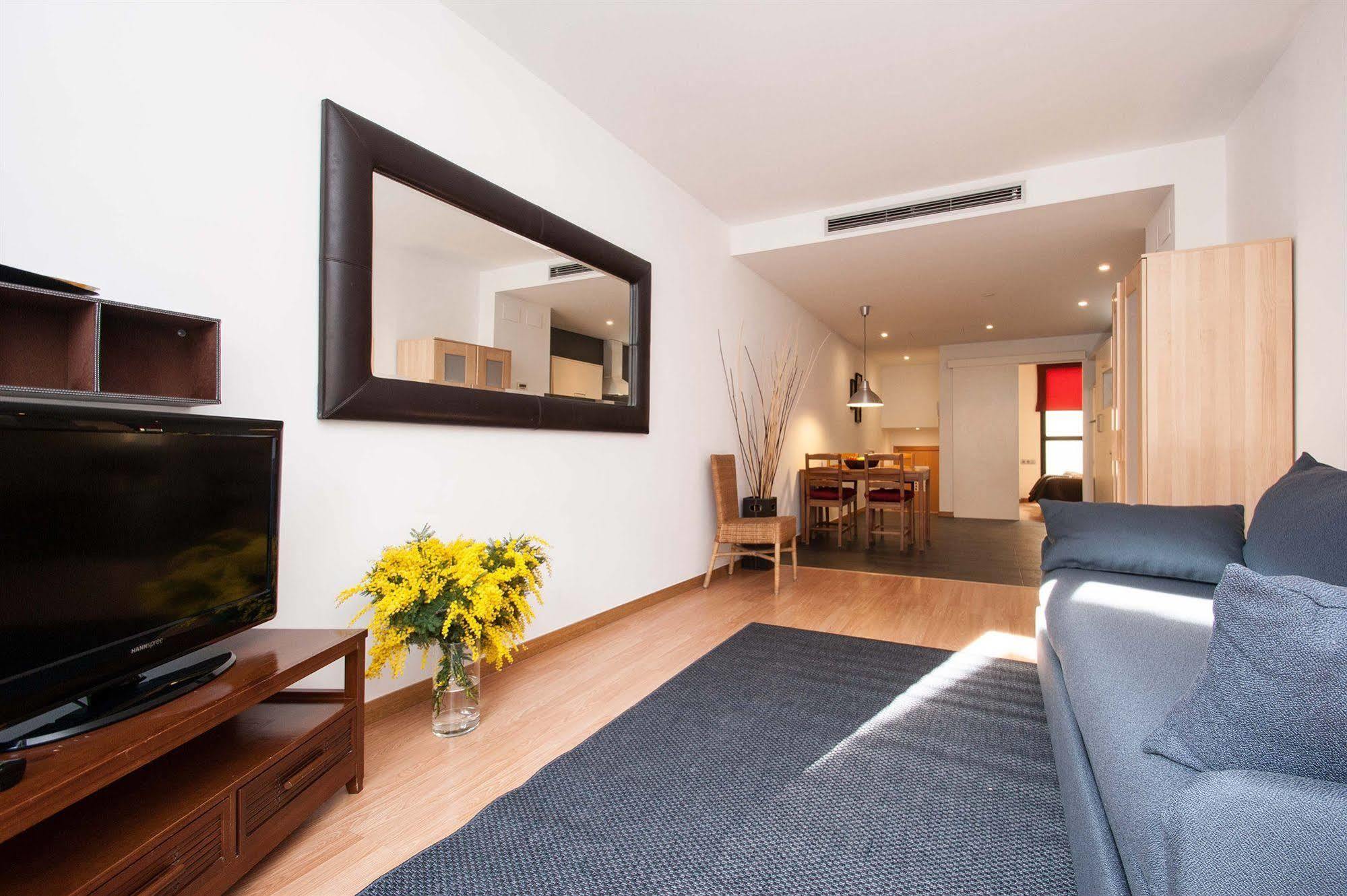 Short Stay Group Liceu Serviced Apartments バルセロナ エクステリア 写真