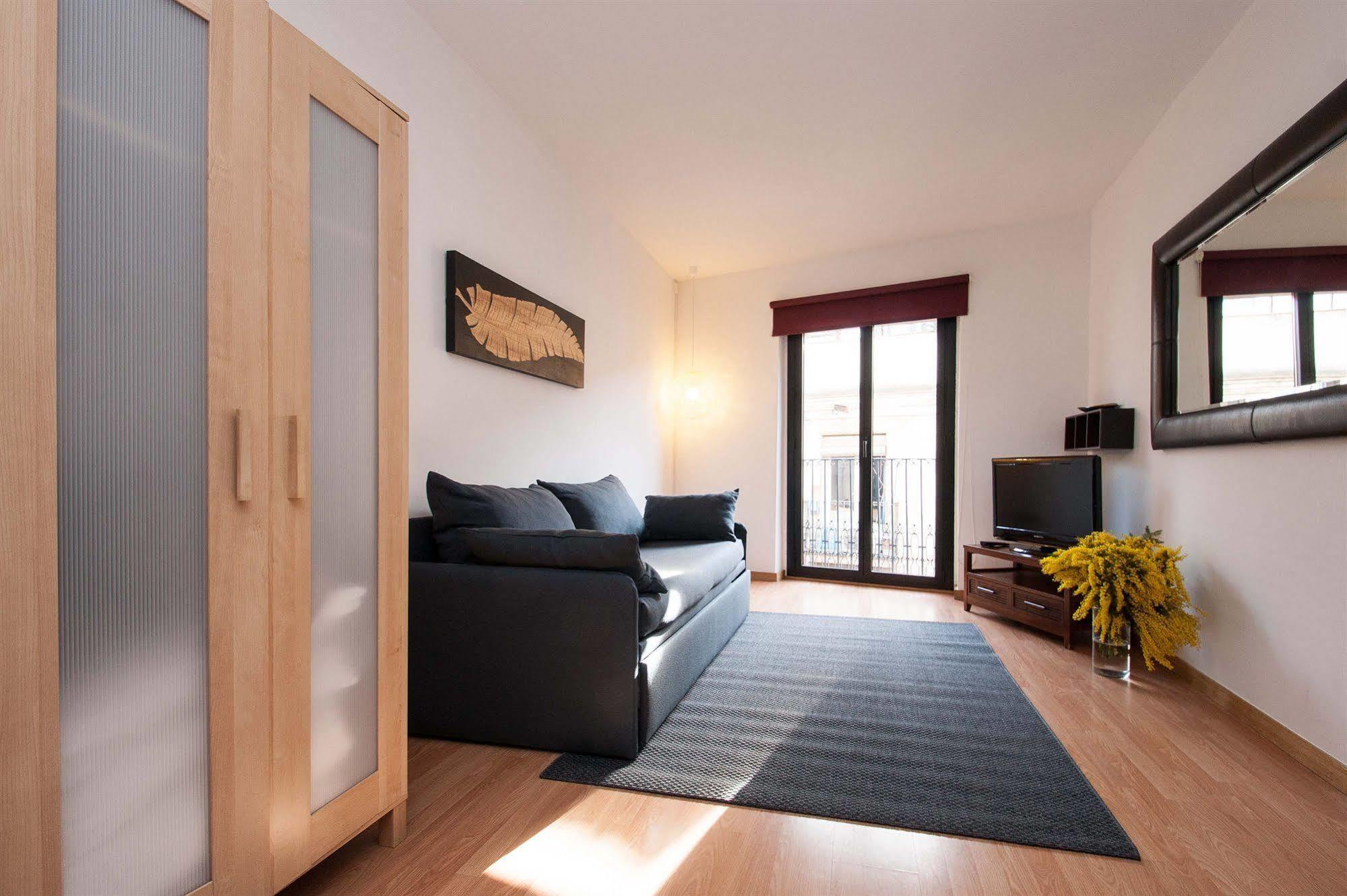 Short Stay Group Liceu Serviced Apartments バルセロナ エクステリア 写真